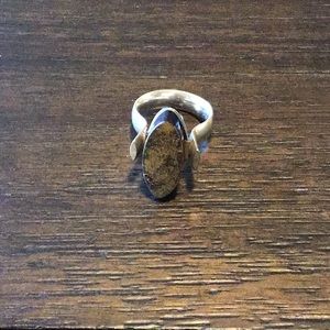 Beautiful woman’s ring with sterling silve 925